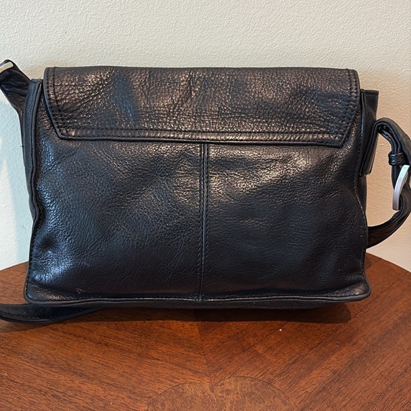 Tommy Hilfiger  shoulder bag  satchel
Pebbled leather  Black  brushed Silvertone - Picture 11 of 16